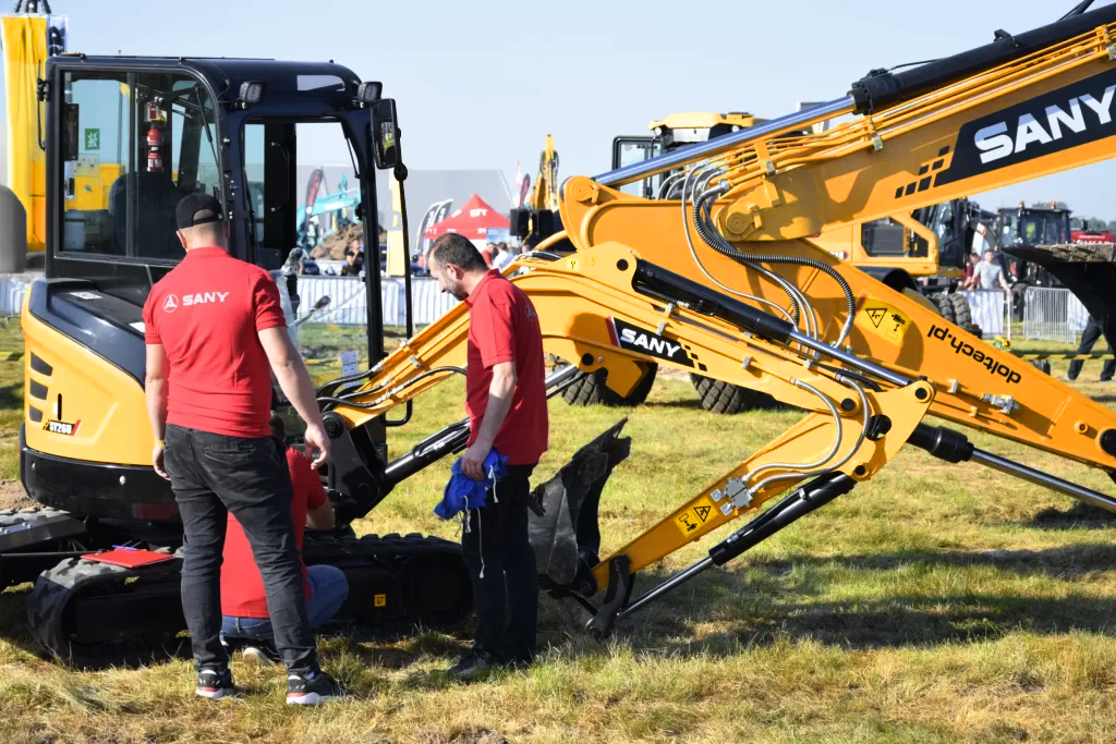 Mechanicy przy pracy